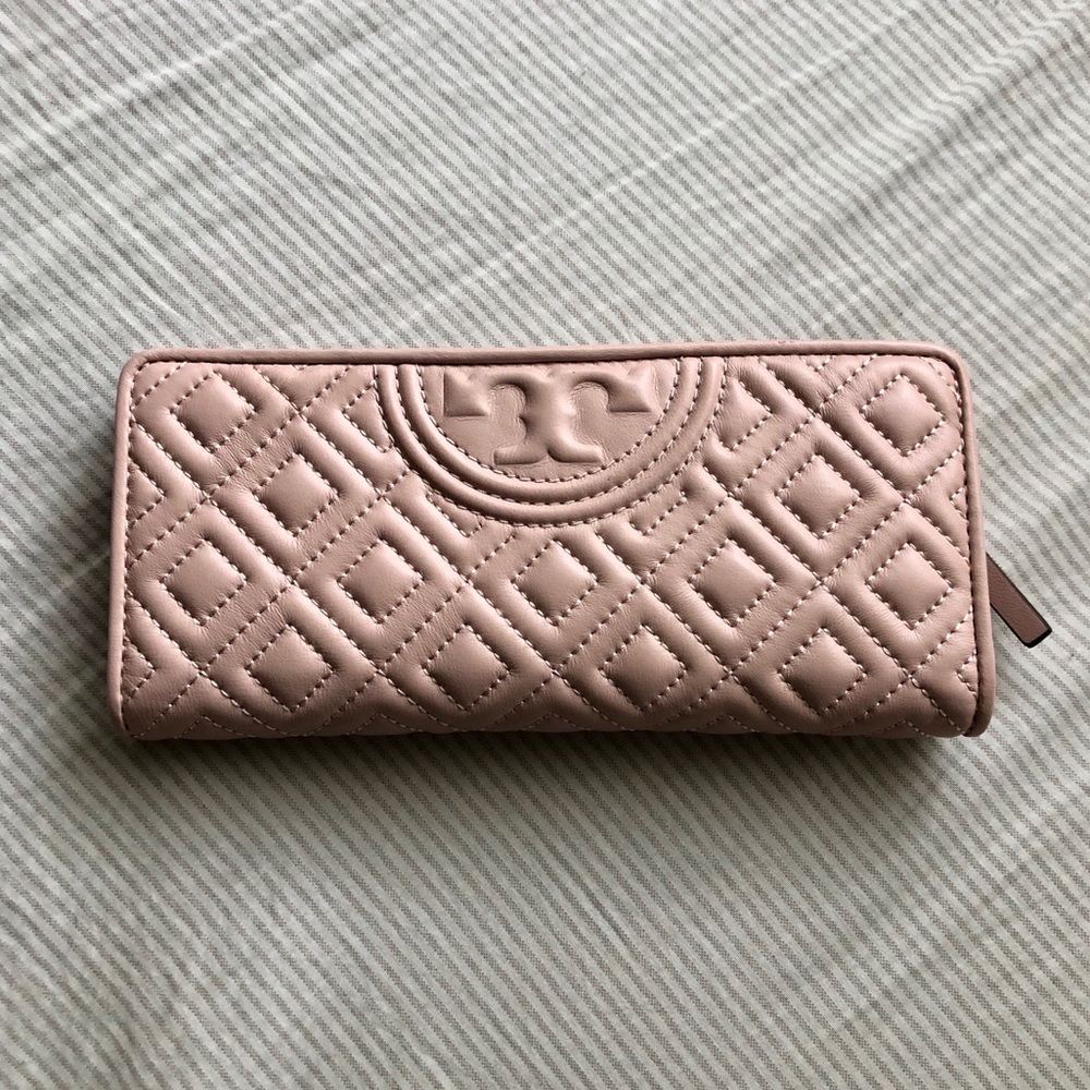 BRAND NEW TORY BURCH Slim Fleming Leather Wallet